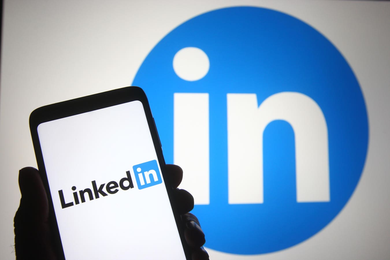 How to Use LinkedIn’s New Features to Find Your Dream Job in 2024